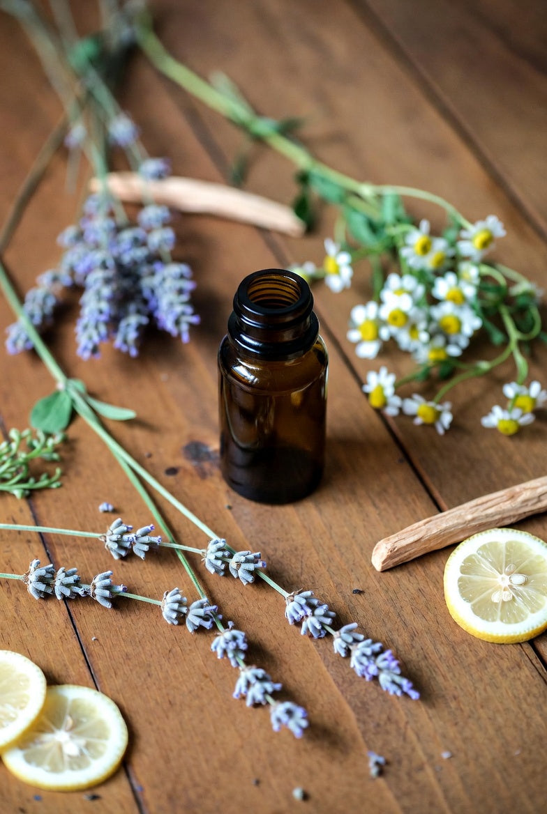 Innerer_Frieden_Atherisches_Ol Beschreibungsbild mit Lavendel Kamille Sandelholz | Naturstoff